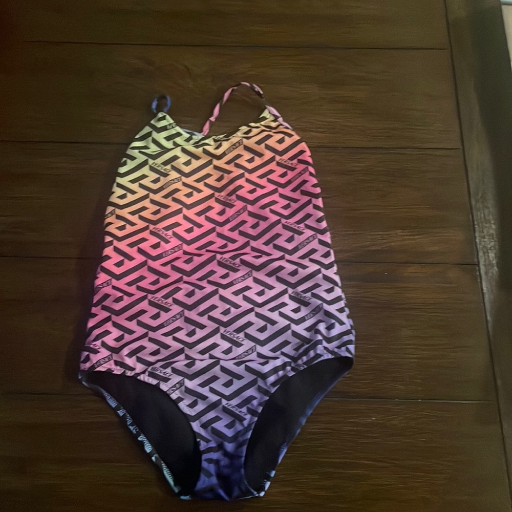 Versace Kids
Greca-print cross-back swimsuit